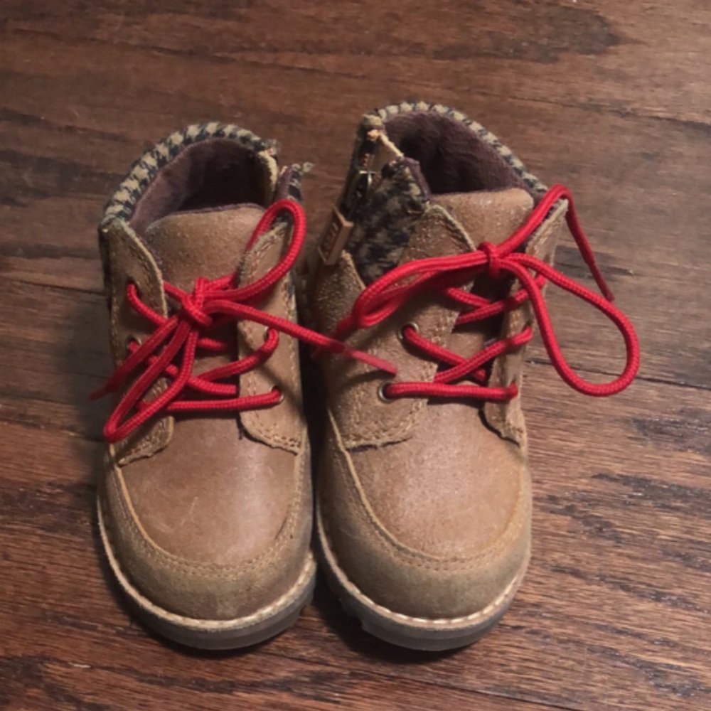 Boys size 6 Ugg Boots